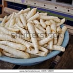 Umbi Garut memiliki manfaat yang besar. Umbi Garut juga berpotensi menggantikan tepung terigu karena mengandung karbohidrat yang tinggi (foto shutterstock)