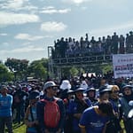 Ribuan massa memadati stadion Si Jalak Harupat Kabupaten Bandung dalam acara jalan sehat bersama Anies Baswedan Ribuan massa memadati stadion Si Jalak Harupat Kabupaten Bandung dalam acara jalan sehat bersama Anies Baswedan