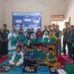 LKS Al Hikmah Garut serahkan 100 paket santunan di Desa Rancabango LKS Al Hikmah Garut serahkan 100 paket santunan di Desa Rancabango