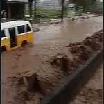 Jalan raya Bayongbong diterjang banjir Jalan raya Bayongbong diterjang banjir
