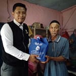 Lembaga Amil Zakat, Infaq dan Shodaqoh (Lazis) Muzaki Taawanul Ummah mendistribusikan zakat fitrah Lembaga Amil Zakat, Infaq dan Shodaqoh (Lazis) Muzaki Taawanul Ummah mendistribusikan zakat fitrah