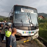 Kecelakaan Beruntun di Jalan Malangbong-Ciawi Kecelakaan Beruntun di Jalan Malangbong-Ciawi