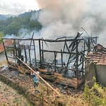 Rumah Arif di Panyindangan Garut Ludes Terbakar Rumah Arif di Panyindangan Garut Ludes Terbakar
