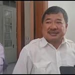 Bupati garut saat di wawancara Bupati garut saat di wawancara