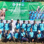 Dokumentasi poto bersama sebelum penyembelihan Dokumentasi poto bersama sebelum penyembelihan