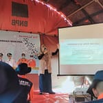 menyimak yang di sampaikan para pemateri menyimak yang di sampaikan para pemateri