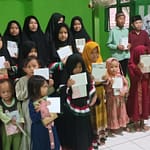 Para Santi dan Santri wati Masjid Al-Hikmah Para Santi dan Santri wati Masjid Al-Hikmah