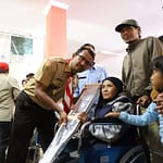 Simbolis Penyerahan Tongkat Ketiak Oleh Wabup Garut Simbolis Penyerahan Tongkat Ketiak Oleh Wabup Garut