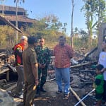 Yudha bersama kades, Babinsa dan kader PDI Perjuangan PAC Karangpawitan mengunjungi rumah Asep Yudha bersama kades, Babinsa dan kader PDI Perjuangan PAC Karangpawitan mengunjungi rumah Asep