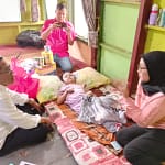 Memo Hermawan, Anggota DPRD Provinsi Jabar menjenguk Kheysa bocah 12 tahun yang mengalami kelumpuhan. Memo Hermawan juga didampingi Yudha Puja Turnawan dan Kabid Rehabsos Dinsos Garut Memo Hermawan, Anggota DPRD Provinsi Jabar menjenguk Kheysa bocah 12 tahun yang mengalami kelumpuhan. Memo Hermawan juga didampingi Yudha Puja Turnawan dan Kabid Rehabsos Dinsos Garut
