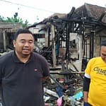 Yudha Pujaturnawan Anggota DPRD Garut Saat menyambangi warga yang terdampak musibah kebakaran di Desa Cidatar