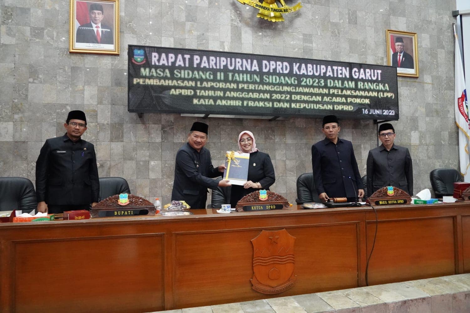 Bupati Sampaikan Kata Akhir dan Keputusan DPRD dalam Rapat Paripurna