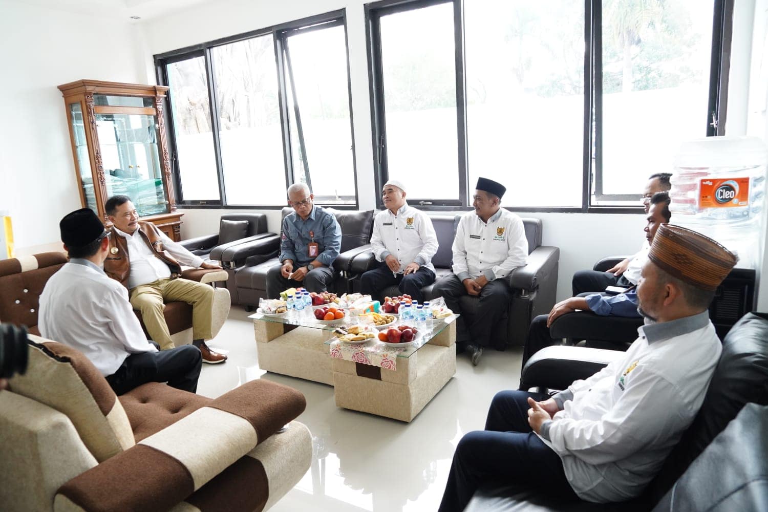 Pj Bupati Garut Saat Berkunjung Ke Kantor Baznas Kabupaten Garut