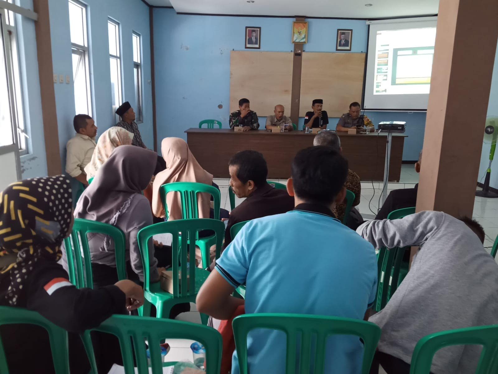 musyawarah rencana pembentukan panitia pilkades PAW di Desa Mekargalih, Selasa 10 Januari 2023 musyawarah rencana pembentukan panitia pilkades PAW di Desa Mekargalih, Selasa 10 Januari 2023