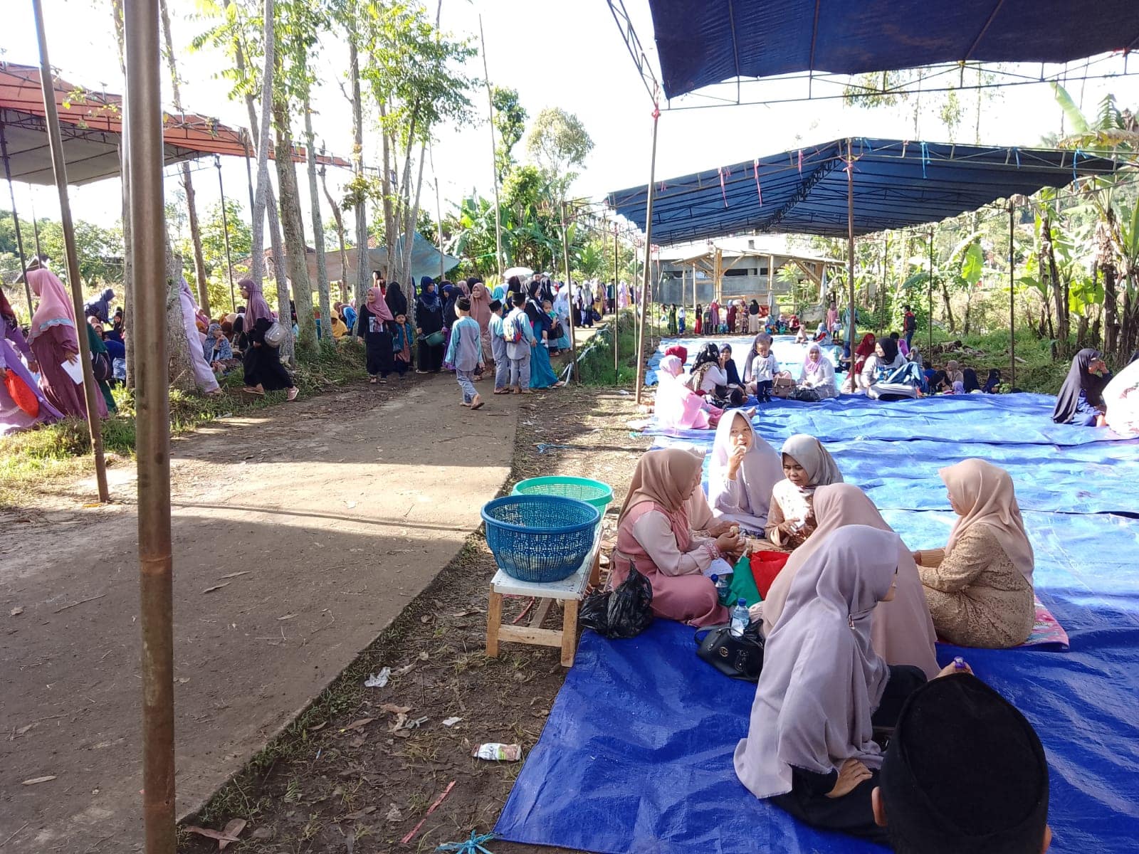 Haul Akbar Kanjeng Syekh Fatah Rahmatullah dan Para Sesepuh Makam Karomah Tanjung Singguru di Kampung Tanjung Mukaromah, Desa Tanjung Karya, Kecamatan Samarang, Kabupaten Garut Haul Akbar Kanjeng Syekh Fatah Rahmatullah dan Para Sesepuh Makam Karomah Tanjung Singguru di Kampung Tanjung Mukaromah, Desa Tanjung Karya, Kecamatan Samarang, Kabupaten Garut