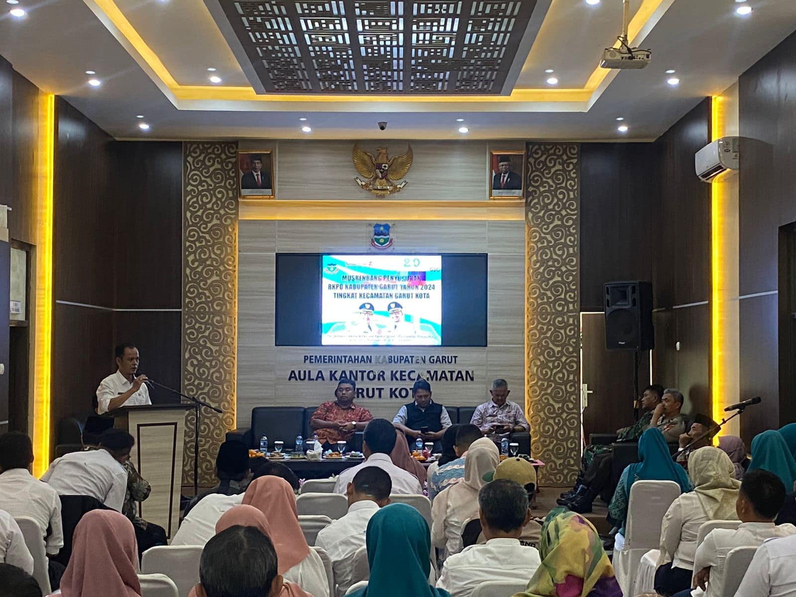 Yudha Anggota DPRD Garut jadi narasumber di musrenbang Kecamatan Garut Kota Yudha Anggota DPRD Garut jadi narasumber di musrenbang Kecamatan Garut Kota