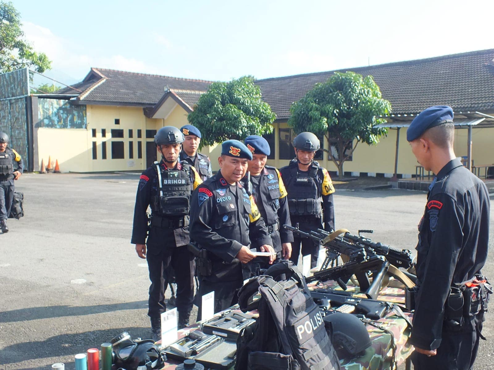 Satuan Brimob Kompi 1 Yon D Garut Satuan Brimob Kompi 1 Yon D Garut