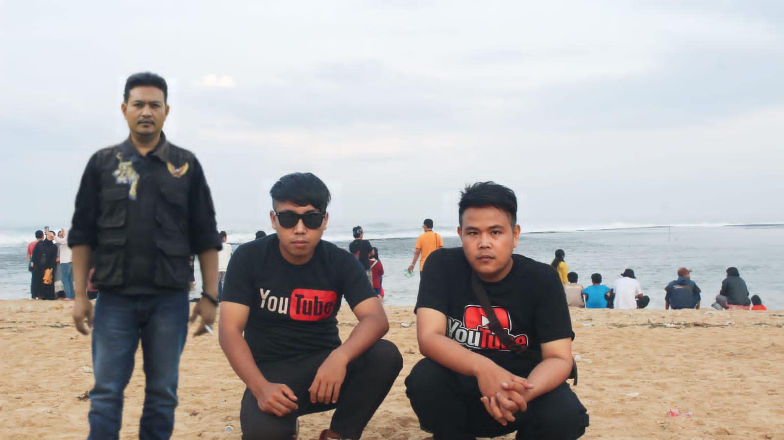 musisi asal Kabupaten Garut, Enang Haris, rilis lagunya di banyak platform musik digital