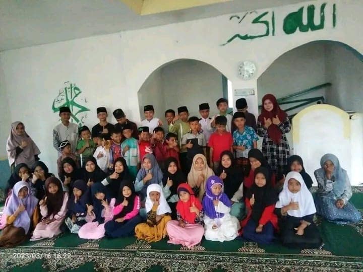 Yayasan Miftahul Huda Talaga Pakenjeng Tebar Wakaf Al-Qur'an dan Iqro Yayasan Miftahul Huda Talaga Pakenjeng Tebar Wakaf Al-Qur'an dan Iqro