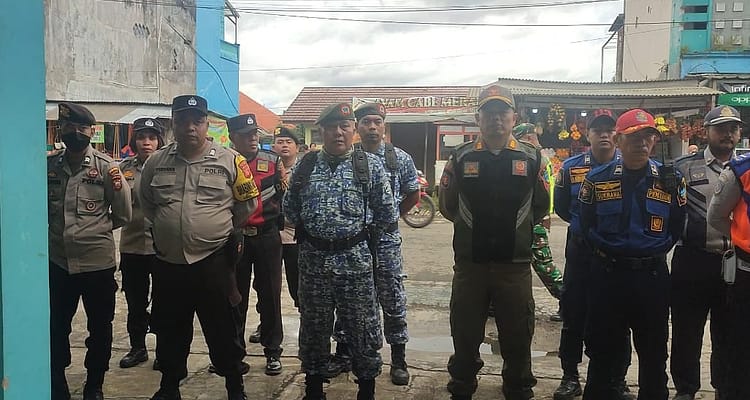 Forkopimcam Cikajang Bentuk Tim Gabungan Amankan Malam Tahun Baru Forkopimcam Cikajang Bentuk Tim Gabungan Amankan Malam Tahun Baru
