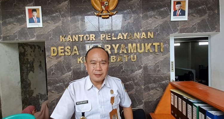 Widya Heru, Kepala Desa Karyamukti, Kecamatan CIbatu, Kabupaten Garut. Widya Heru menganggap pengurangan atau penambahan pagu dana desa hal yang wajar Widya Heru, Kepala Desa Karyamukti, Kecamatan CIbatu, Kabupaten Garut. Widya Heru menganggap pengurangan atau penambahan pagu dana desa hal yang wajar