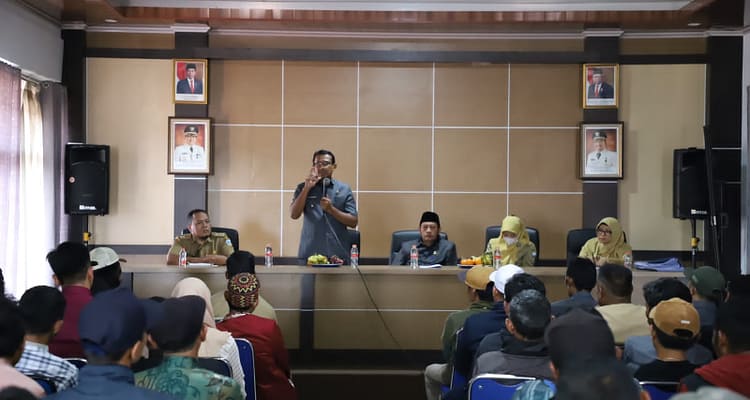 pidato wabup garut di acara Sosialisasi Penyaluran Bantuan Hibah untuk Nelayan pidato wabup garut di acara Sosialisasi Penyaluran Bantuan Hibah untuk Nelayan