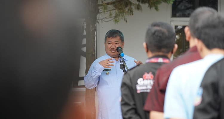 Bupati Garut Pinpin Apel Pagi Di DISKOMINFO Bupati Garut Pinpin Apel Pagi Di DISKOMINFO