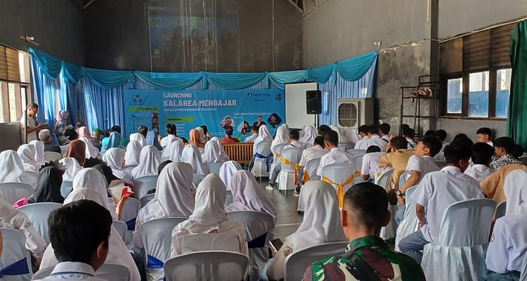 potret acara Gelar Launching Salarea mengajar di SMA PGRI Kecamatan Cibatu Kabupaten Garut. potret acara Gelar Launching Salarea mengajar di SMA PGRI Kecamatan Cibatu Kabupaten Garut.