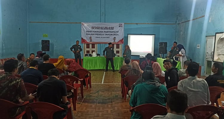 Bertempat Di Aula Desa Cibunar Panwas Kecamatan Cibatu Bersama Bawaslu Garut Menggelar Sosialisasi Pengawasan Partisipatif Untuk Pemilu Tahun 2024 Mendatang
