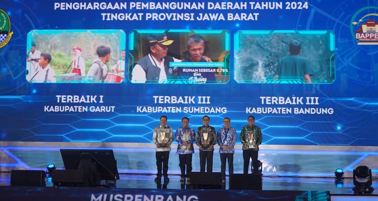 Kabupaten Garut Raih Penghargaan Terbaik I PPD Tahun 2024 Tingkat Provinsi Jawa Barat