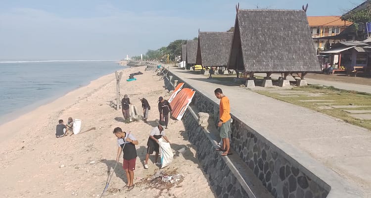 Jumat Bersih Diarea Bibirpantai Sayang Heulang