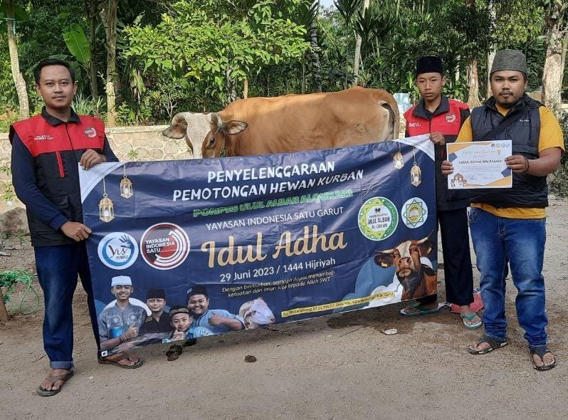 Penyelenggara'an Penyembelihan & Pembagian Hewan Qurban Oleh Yayasan Indonesia Satu